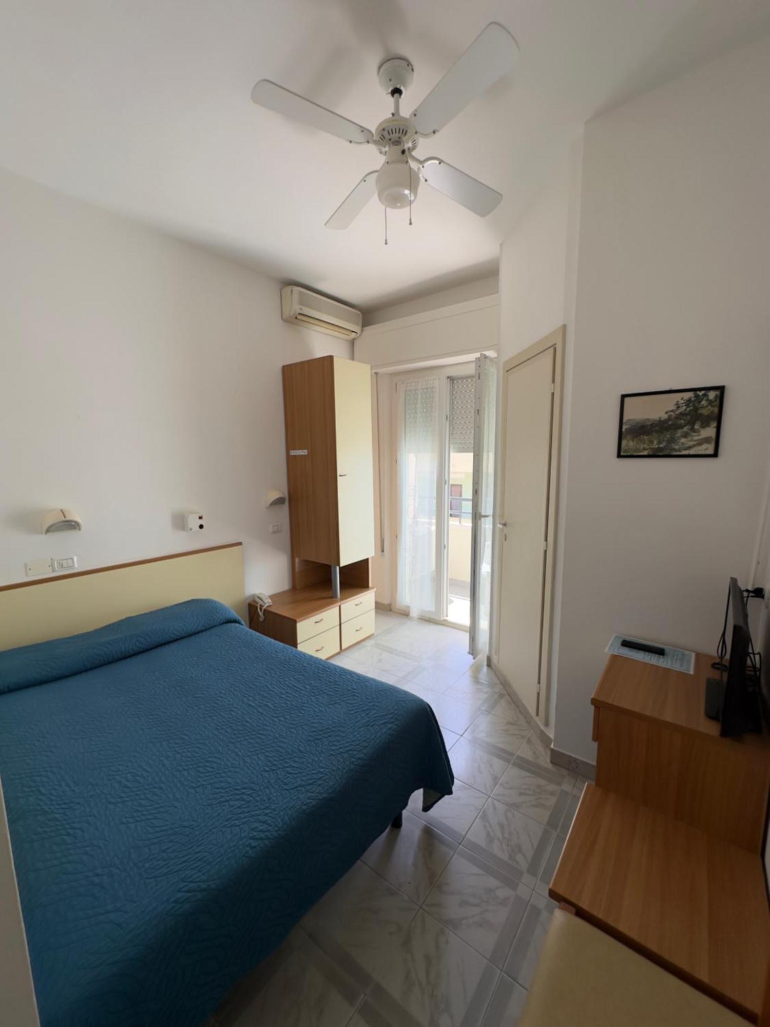 Hotel La Plage Cattolica Exterior photo